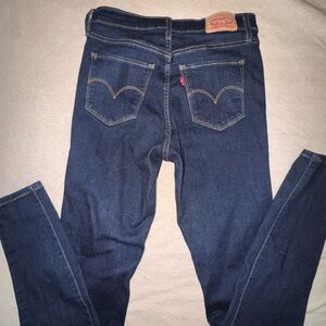 Levi’s 720 High Rise Super Skinny size 28